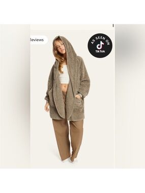 Unhide Sheeply Taupe Cover Up